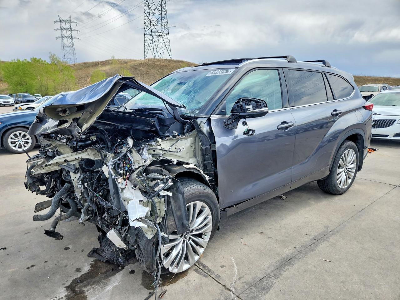 2023 Toyota Highlander Platinum