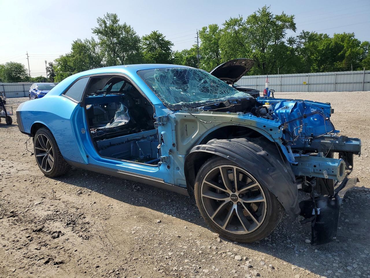 2015 Dodge Challenger R - Image 4
