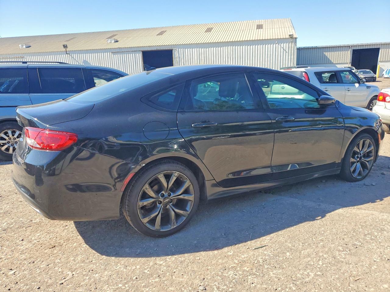 2015 Chrysler 200 S - Image 3