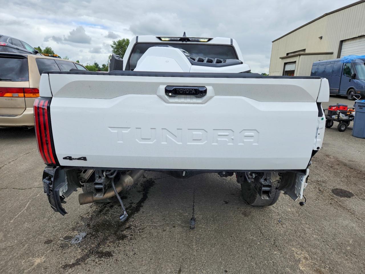 2025 Toyota Tundra Limited - Фото 6
