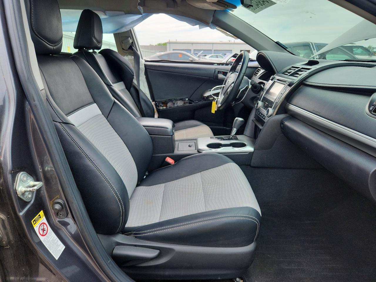 2014 Toyota Camry Se - Image 7