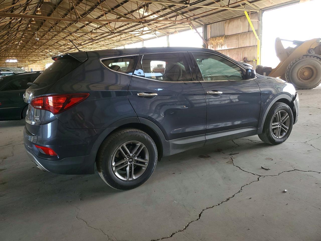 2018 Hyundai Santa Fe Sport 2.4L - Image 3