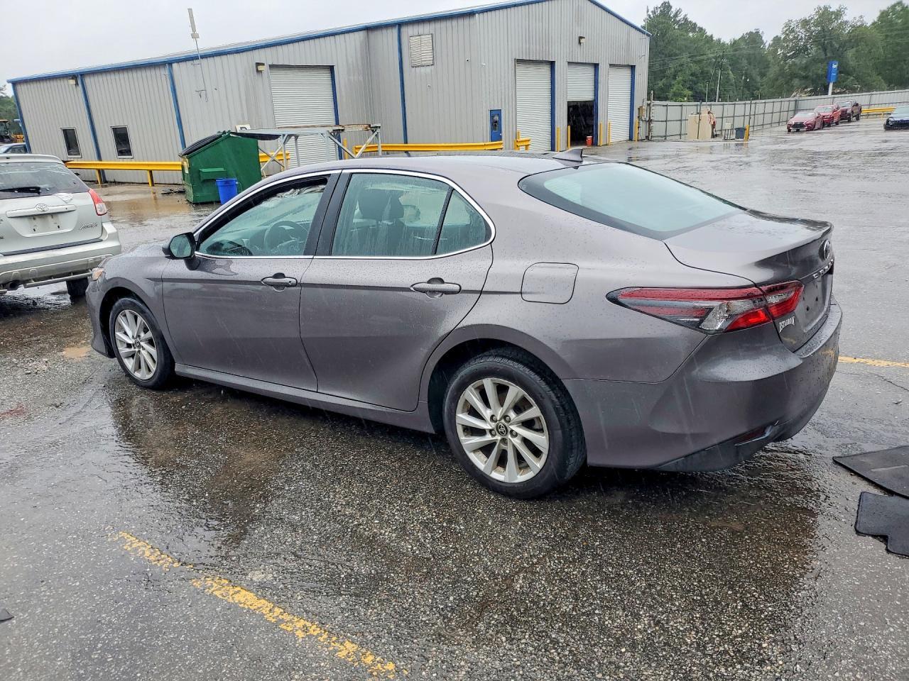2021 Toyota Camry Le - Image 2