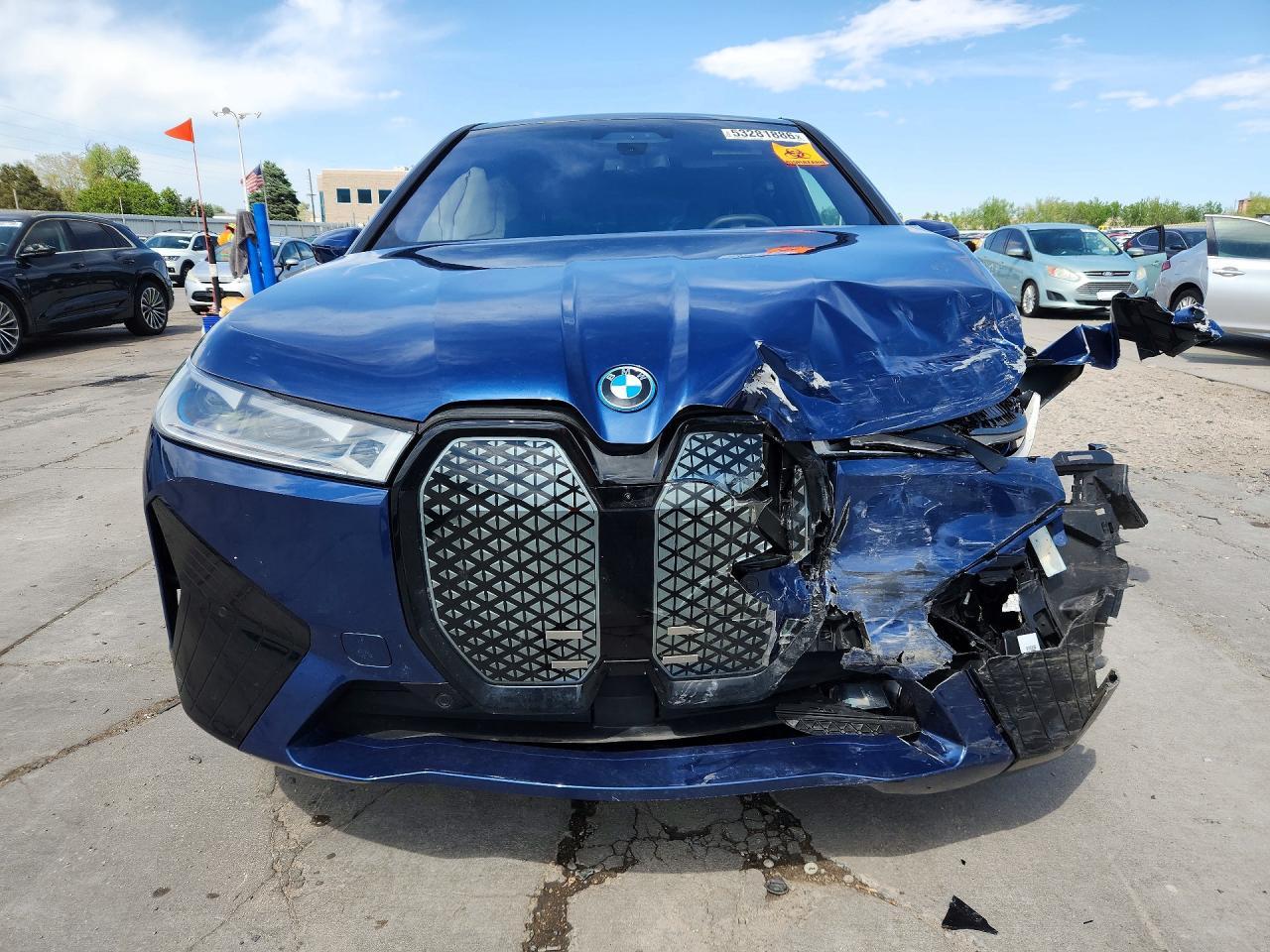 2025 BMW Ix xDrive50 - Фото 5