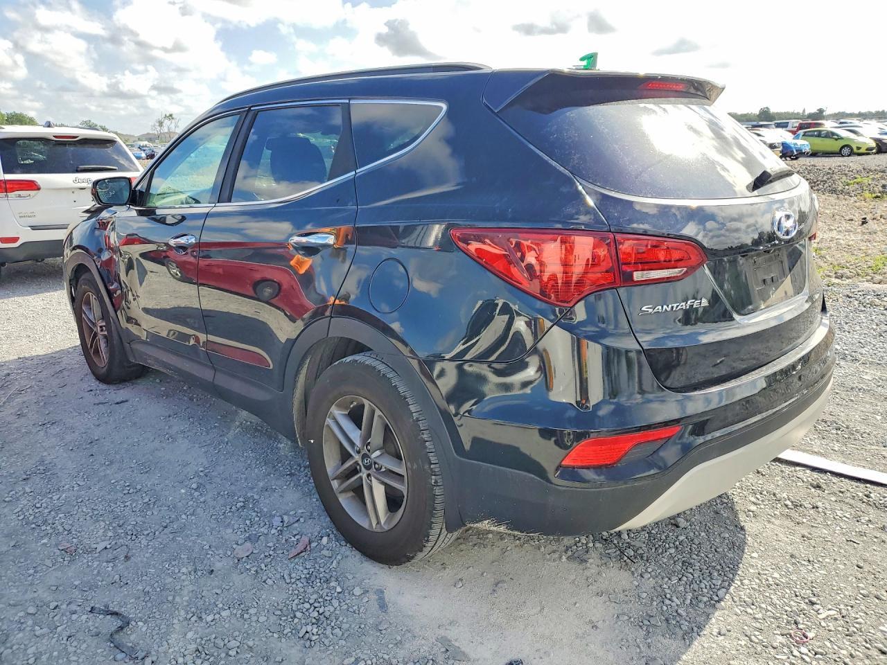 2017 Hyundai Santa Fe Sport 2.4L - Image 2
