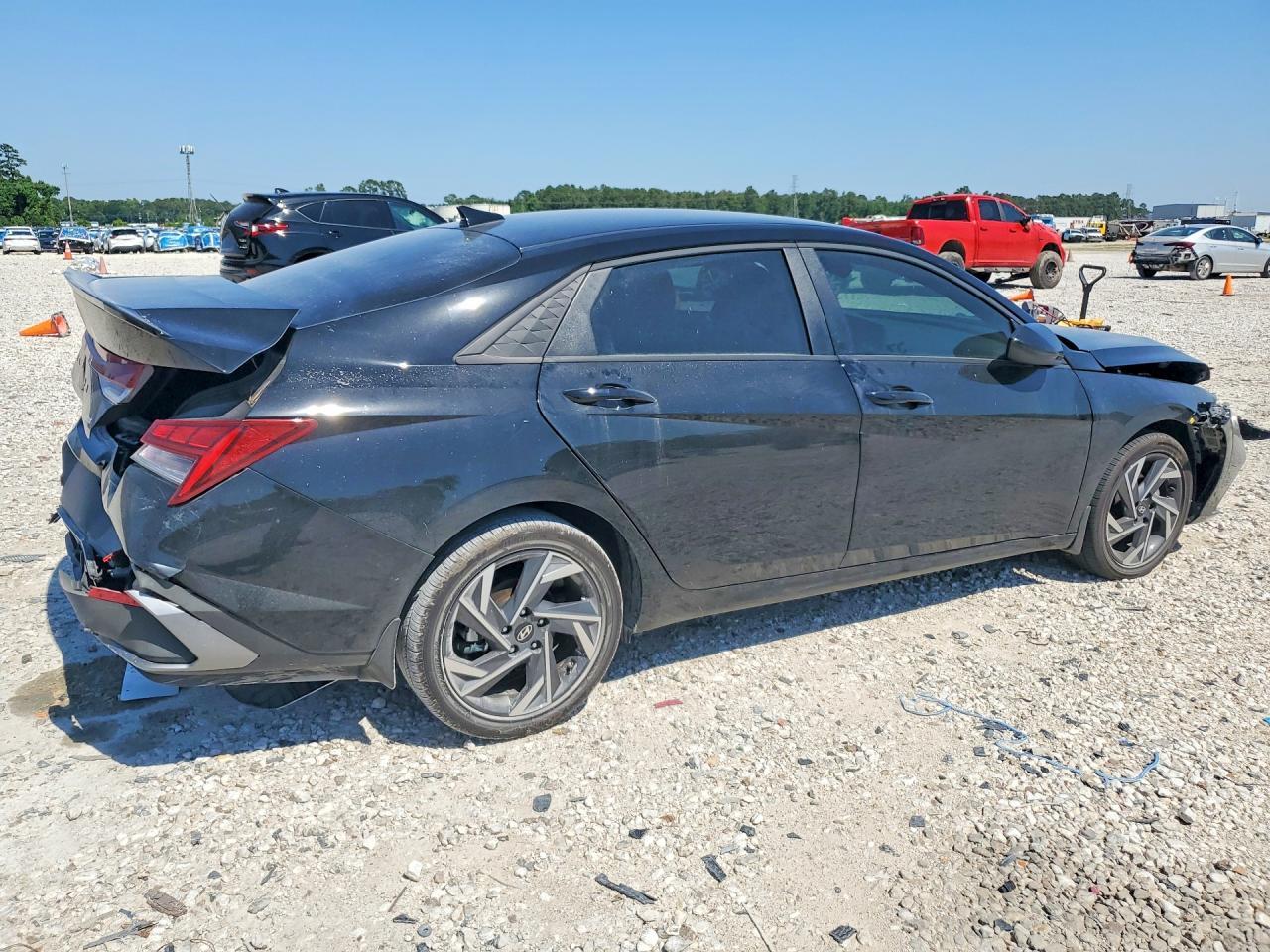 2025 Hyundai Elantra Hybrid Sel Sport - Фото 3