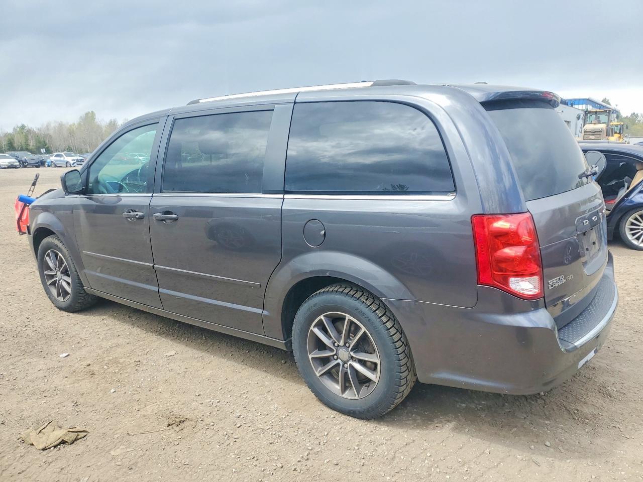 2017 Dodge Grand Caravan Se - Фото 2