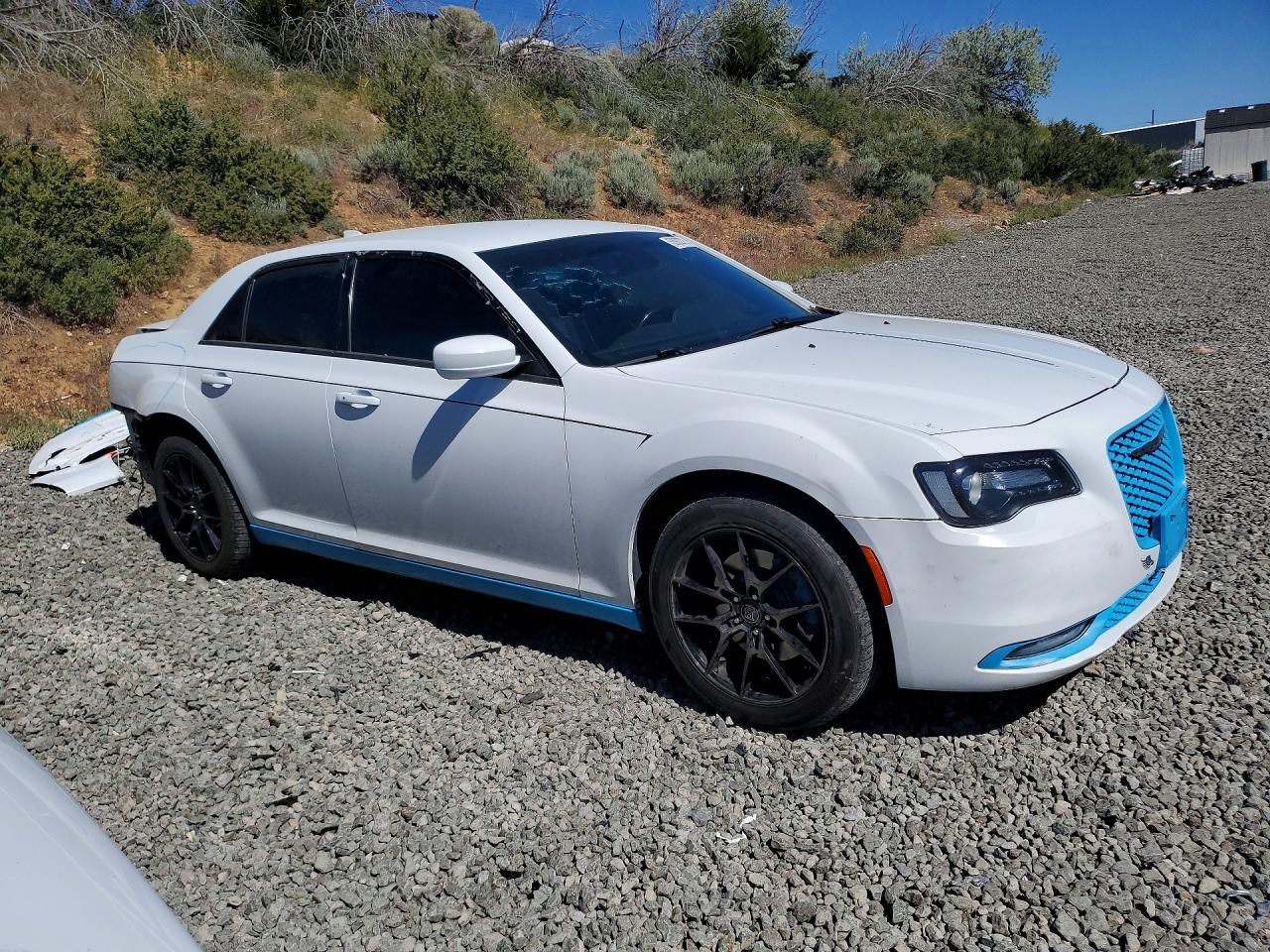 2019 Chrysler 300 S - Фото 4