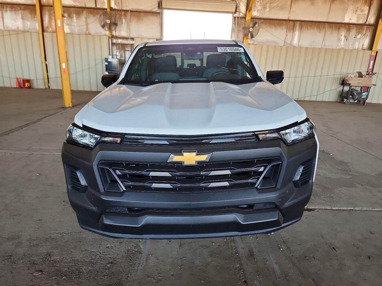 2023 Chevrolet Colorado - Image 5
