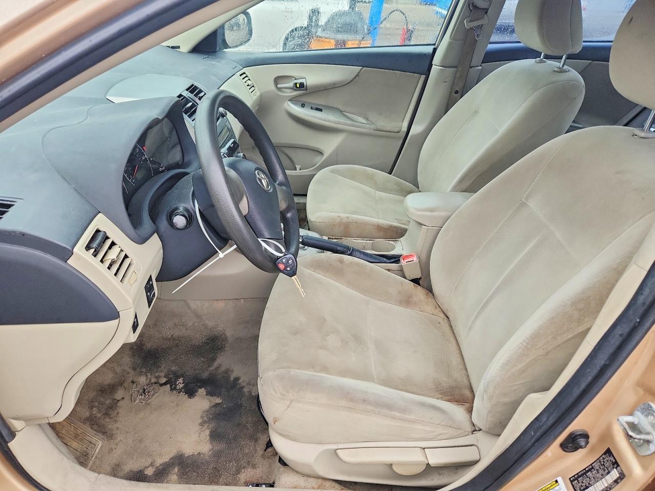 2011 Toyota Corolla Le - Image 7