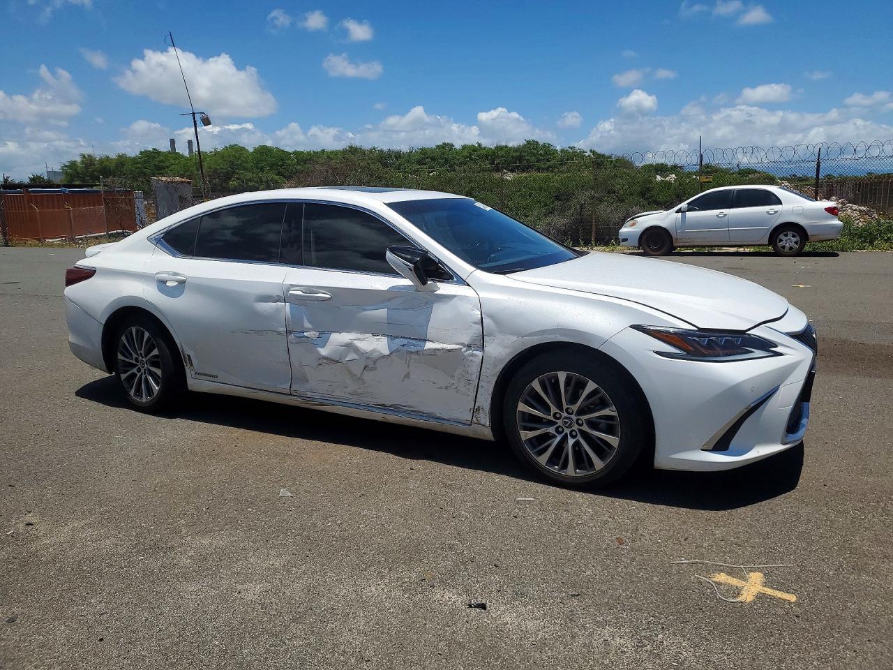 2019 Lexus Es 300H - Фото 4