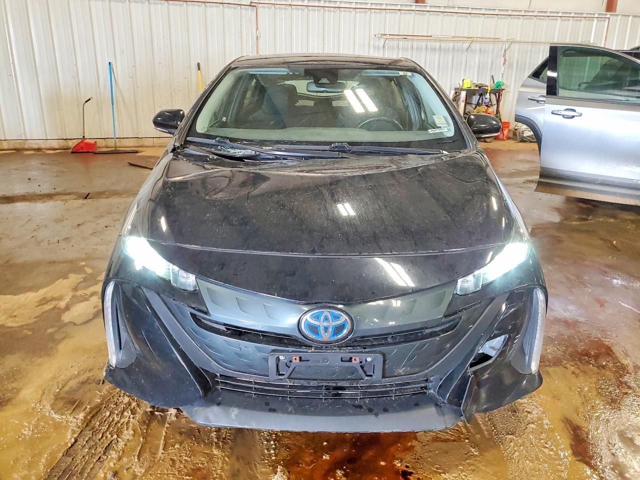 2021 Toyota Prius Prime Le - Фото 5