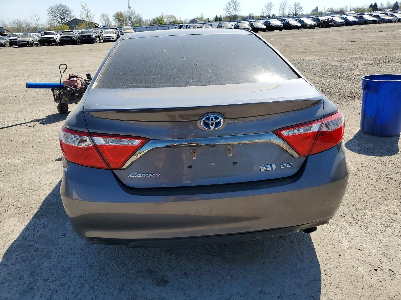 2017 Toyota Camry Hybrid Le - Фото 6