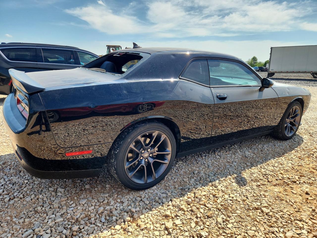 2023 Dodge Challenger R - Фото 3