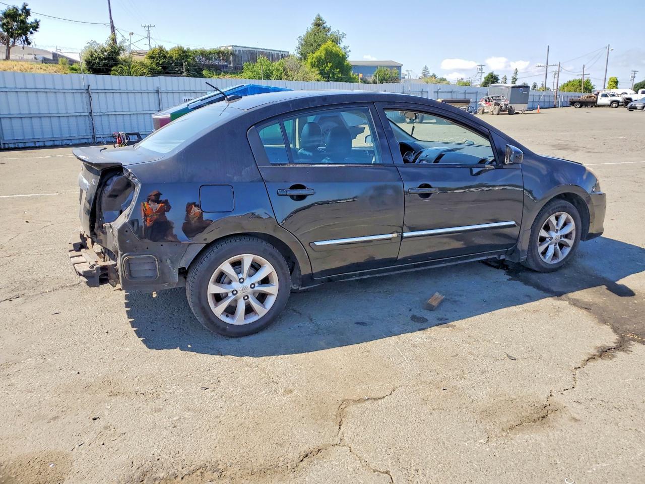 2011 Nissan Sentra 2.0 - Фото 3