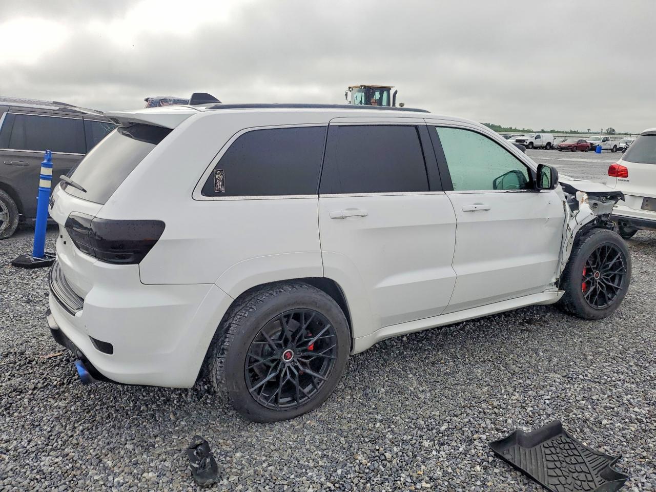 2015 Jeep Grand Cherokee Srt-8 - Image 3