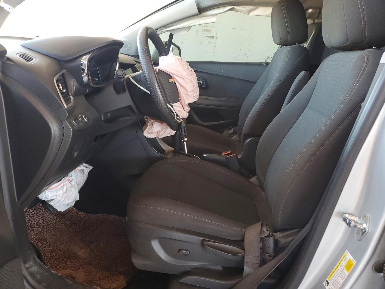 2020 Chevrolet Trax Ls - Image 7