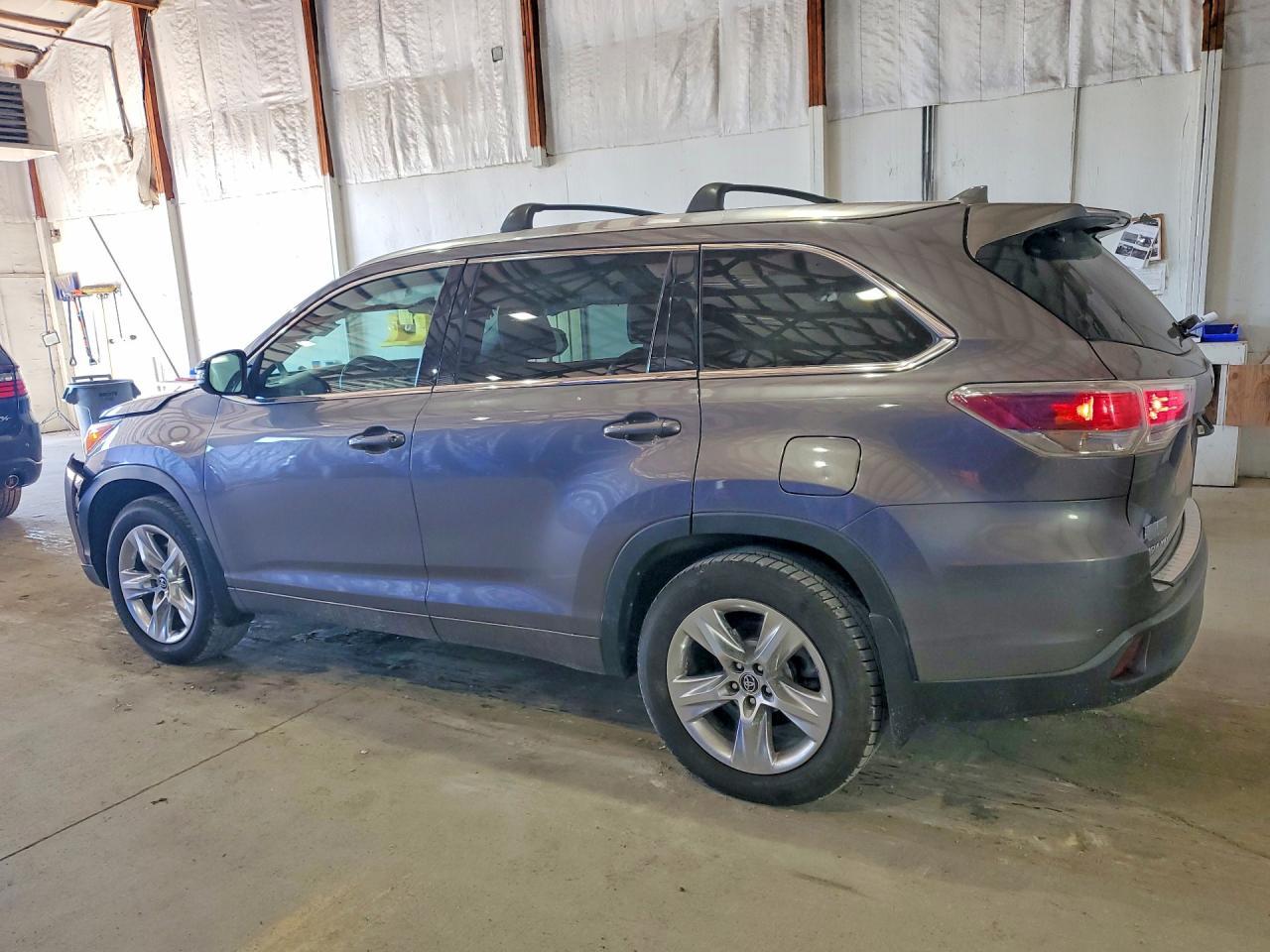 2016 Toyota Highlander Limited - Фото 2