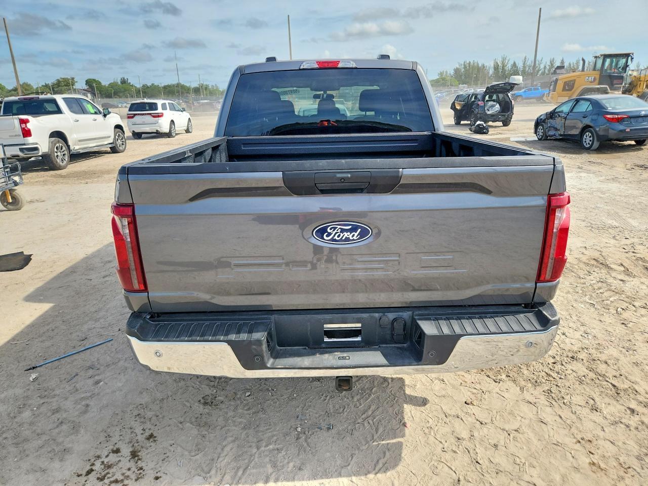 2025 Ford F150 Xlt - Фото 6
