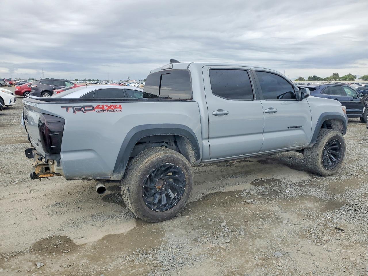 2020 Toyota Tacoma Trd Off-Road - Фото 3