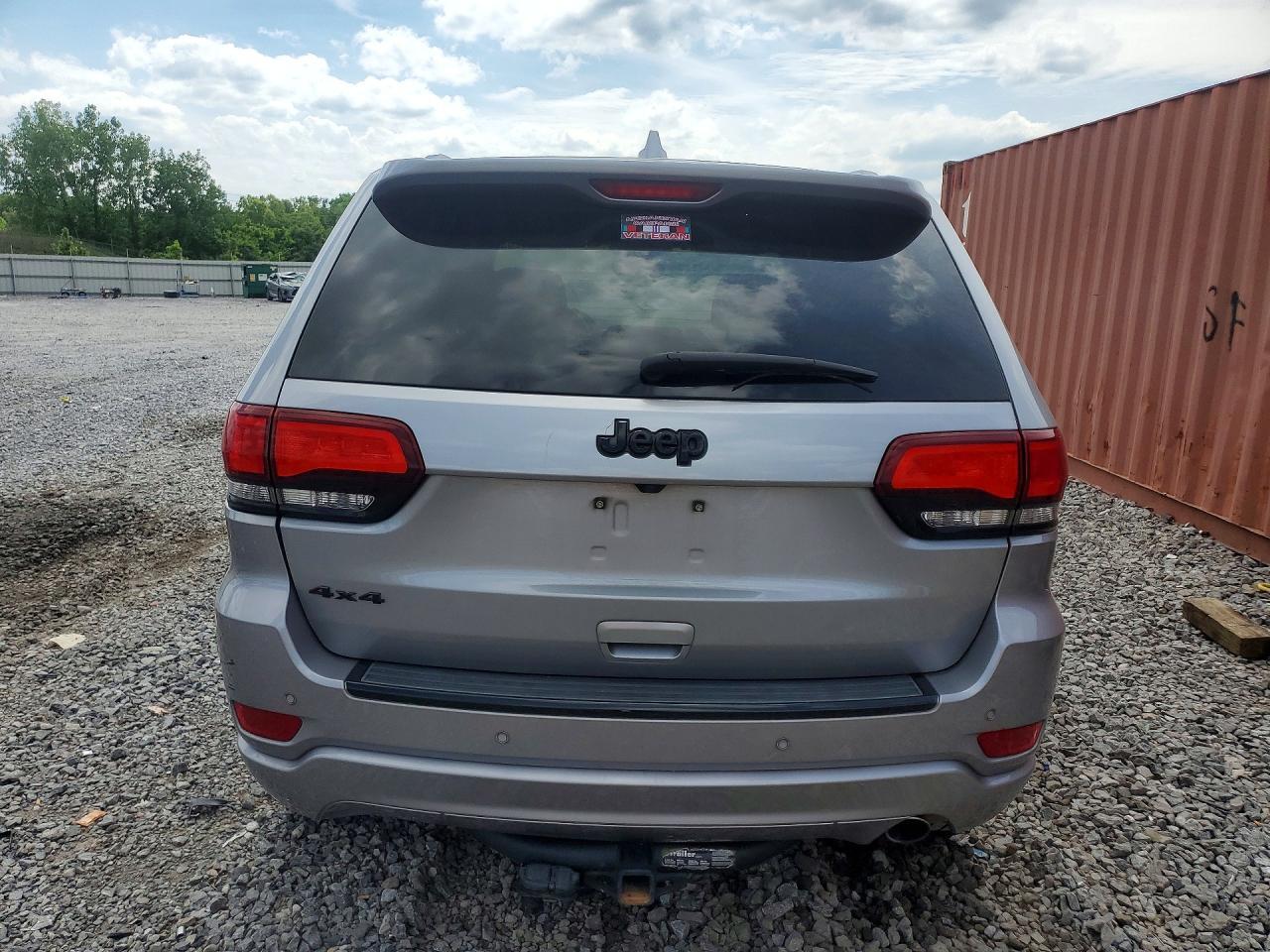 2018 Jeep Grand Cherokee Laredo - Image 6