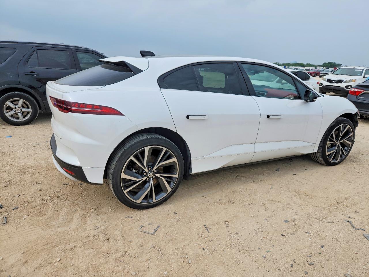 2024 Jaguar I-Pace R-Dynamic Hse - Image 3