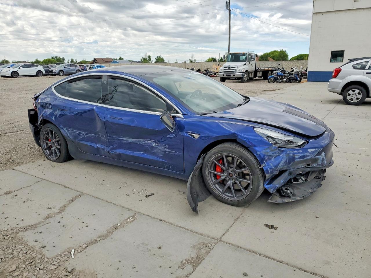 2019 Tesla Model 3 - Image 4