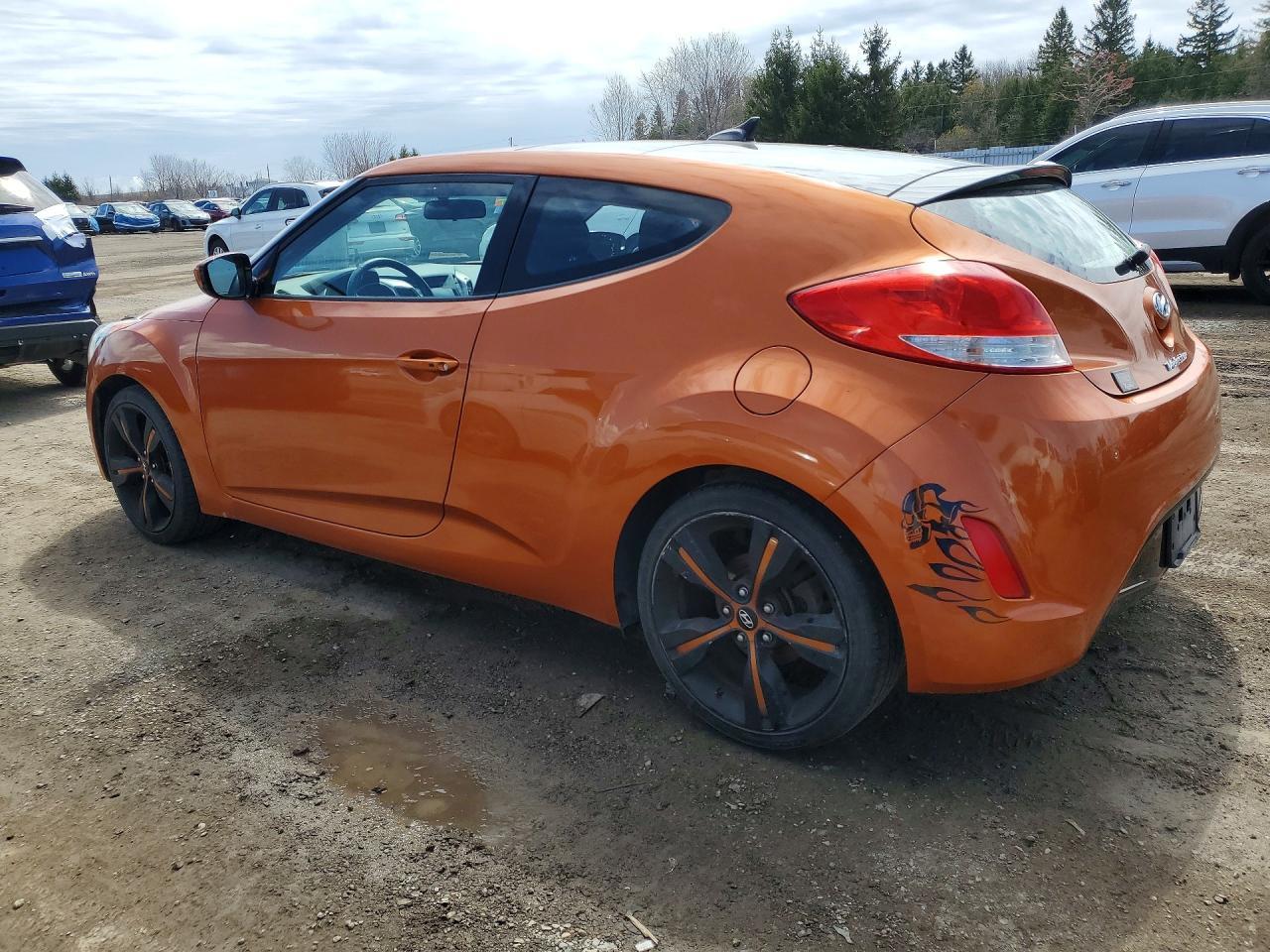 2012 Hyundai Veloster Base - Image 2