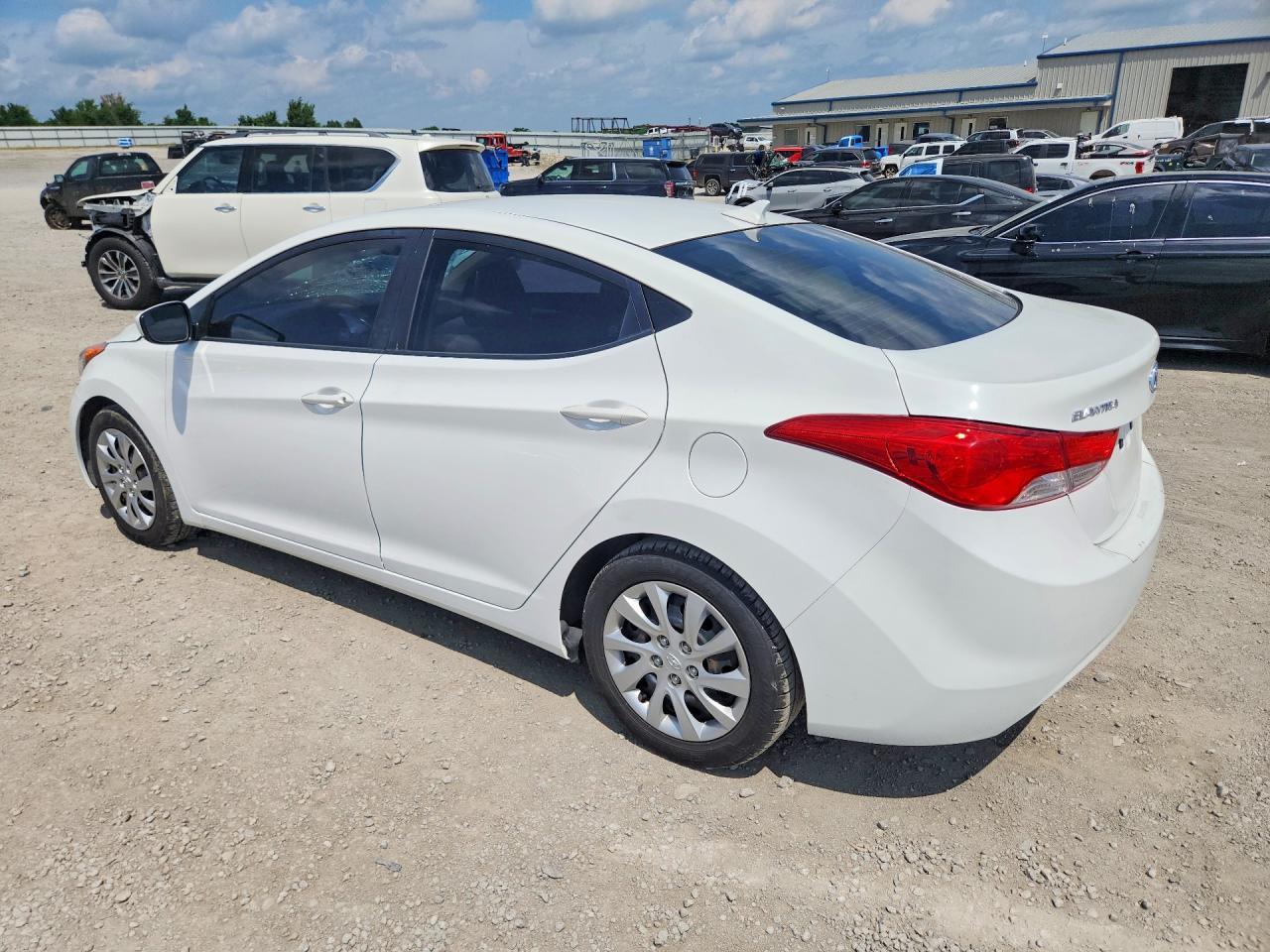 2013 Hyundai Elantra Gls - Image 2