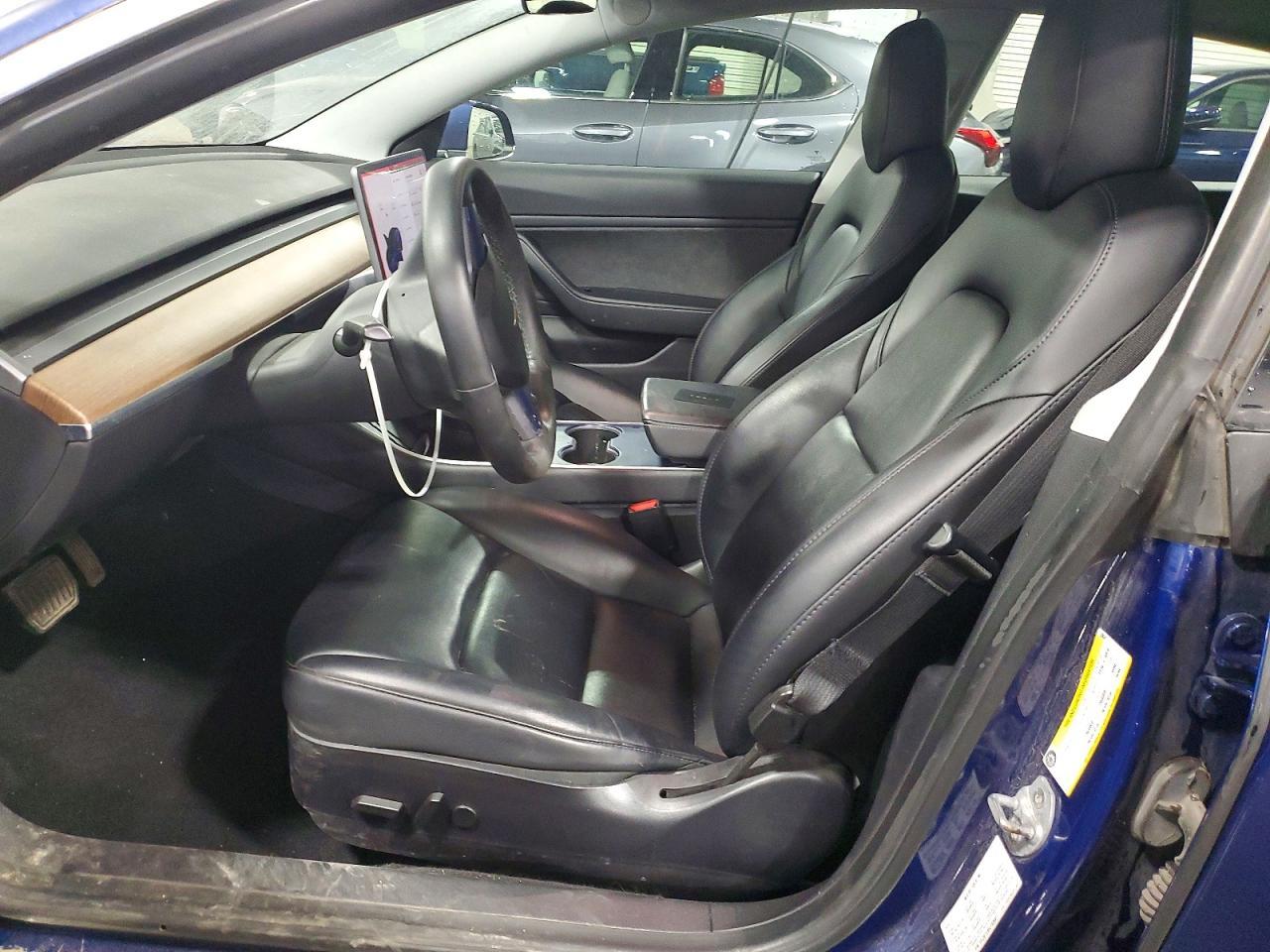 2020 Tesla Model 3 - Фото 7
