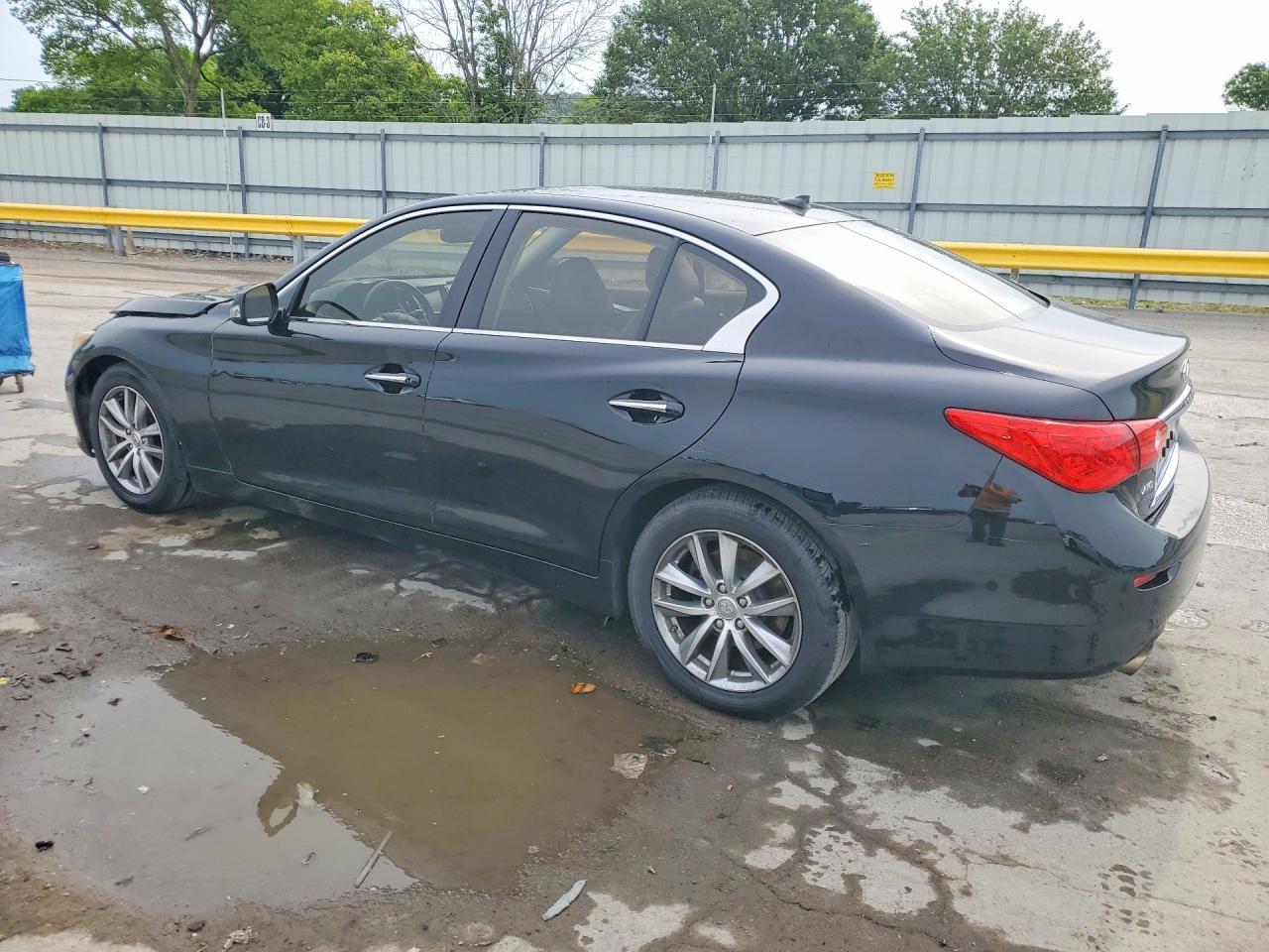 2016 Infiniti Q50 3.0T Premium - Image 2