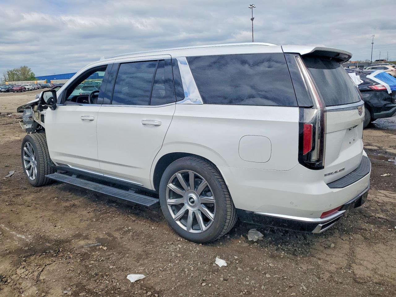 2021 Cadillac Escalade P - Фото 2