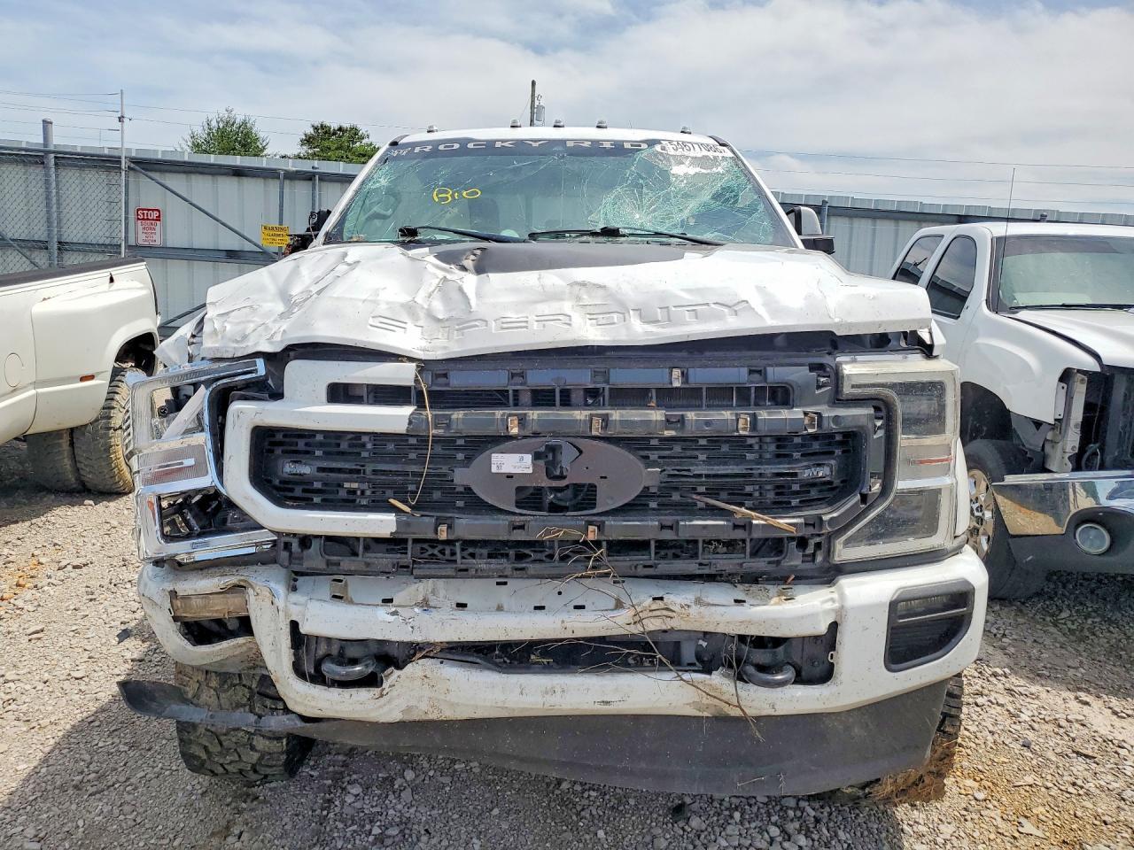 2021 Ford F250 Super Duty - Фото 5