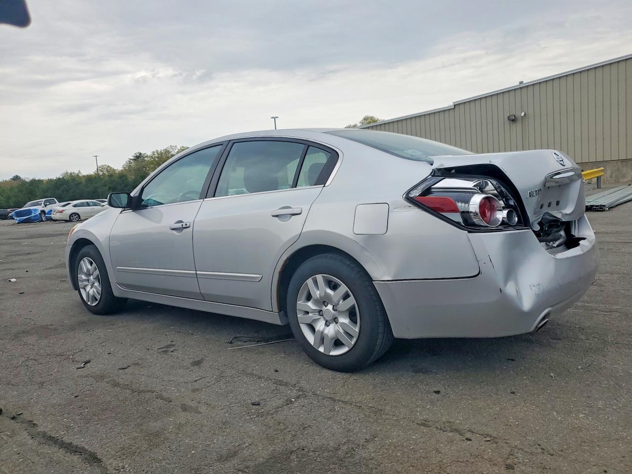 2012 Nissan Altima 2.5 - Фото 2