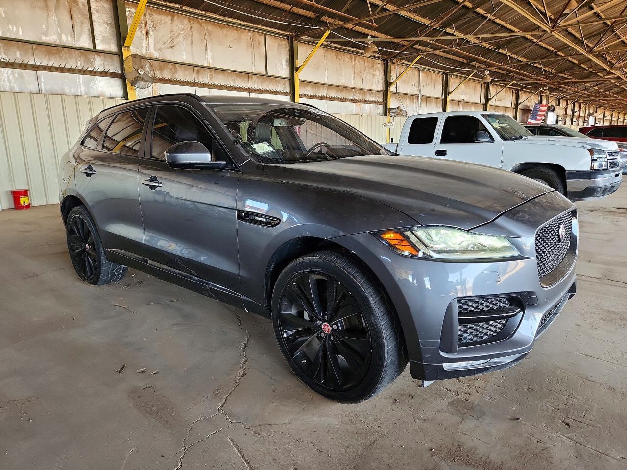 2018 Jaguar F-Pace R - Sport - Image 4