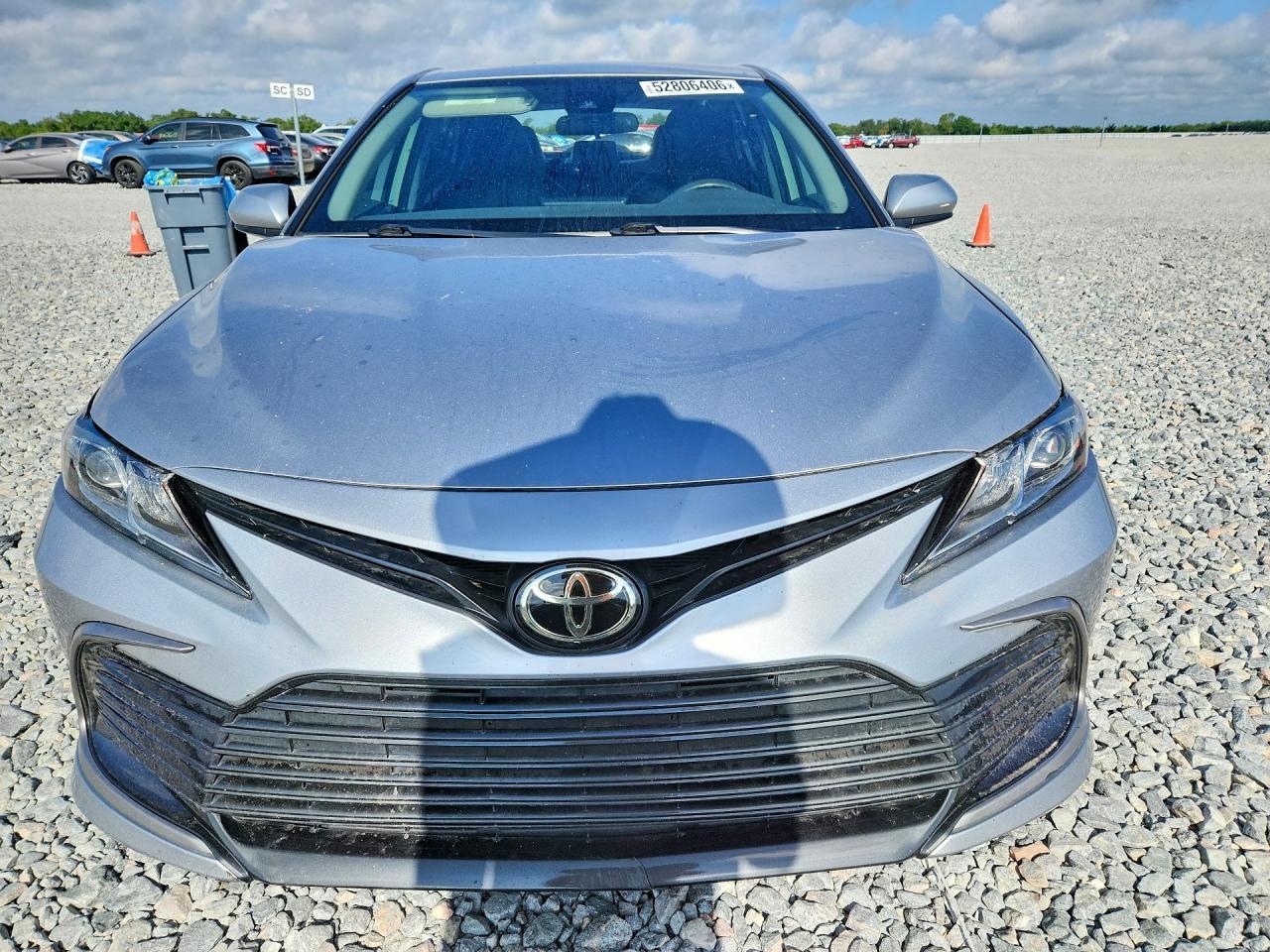 2022 Toyota Camry Le - Фото 5