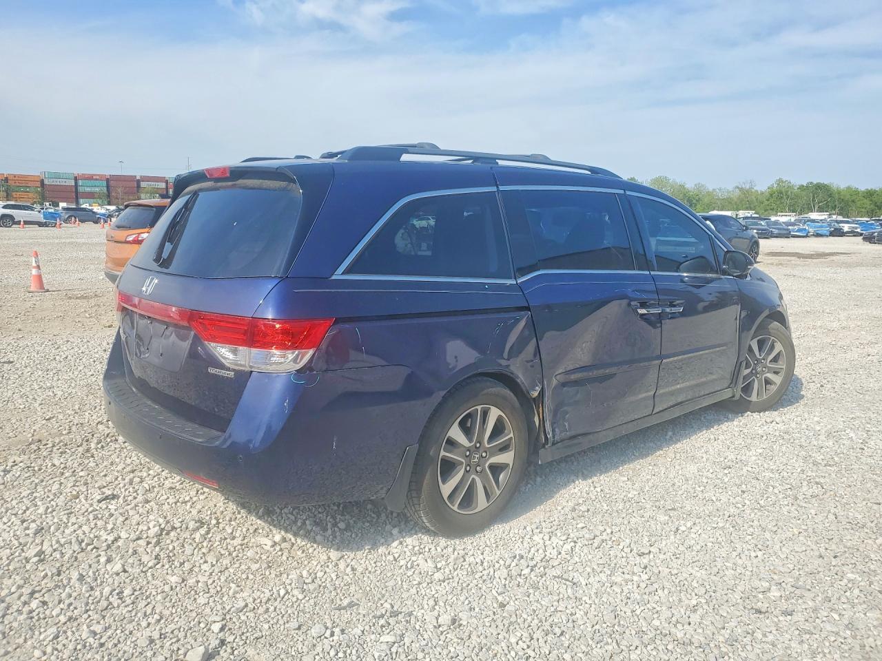 2015 Honda Odyssey Touring - Фото 3