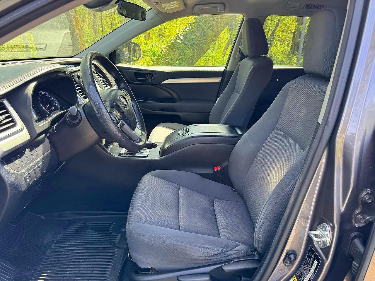 2017 Toyota Highlander Le - Фото 5