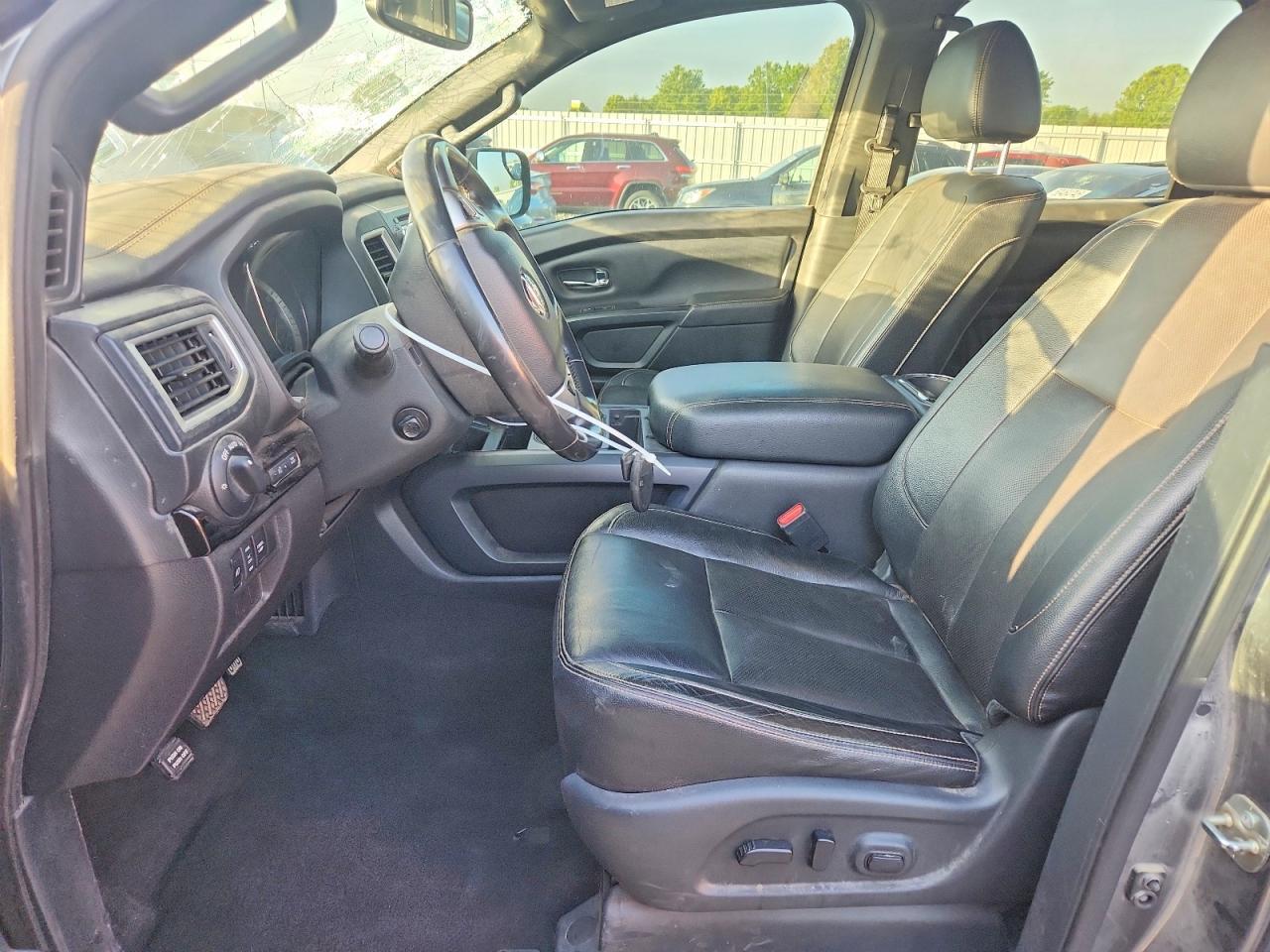 2018 Nissan Titan - Image 7