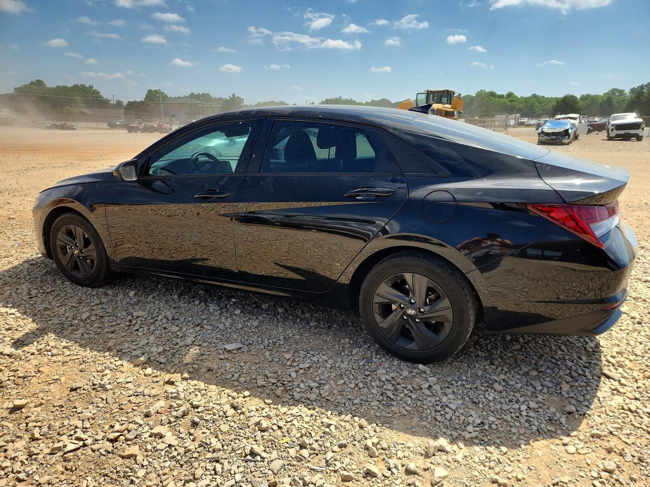 2023 Hyundai Elantra Blue - Image 2