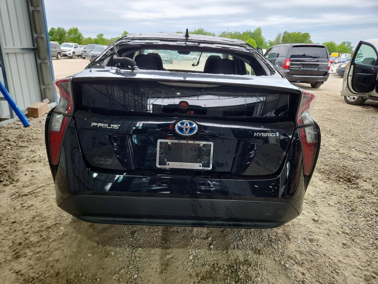 2016 Toyota Prius Two - Фото 6