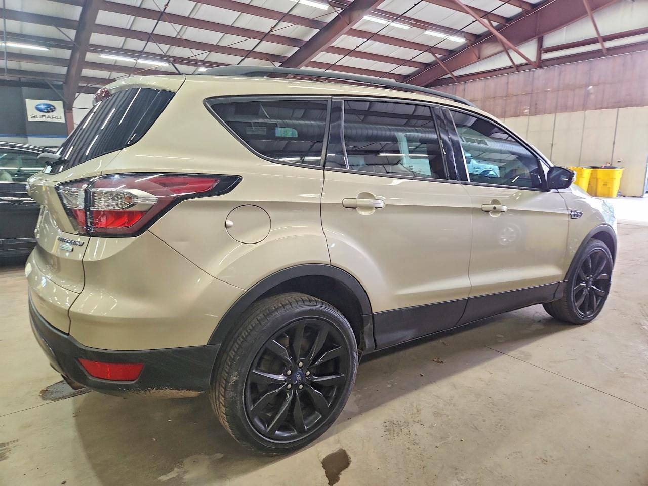 2017 Ford Escape Titanium - Image 3