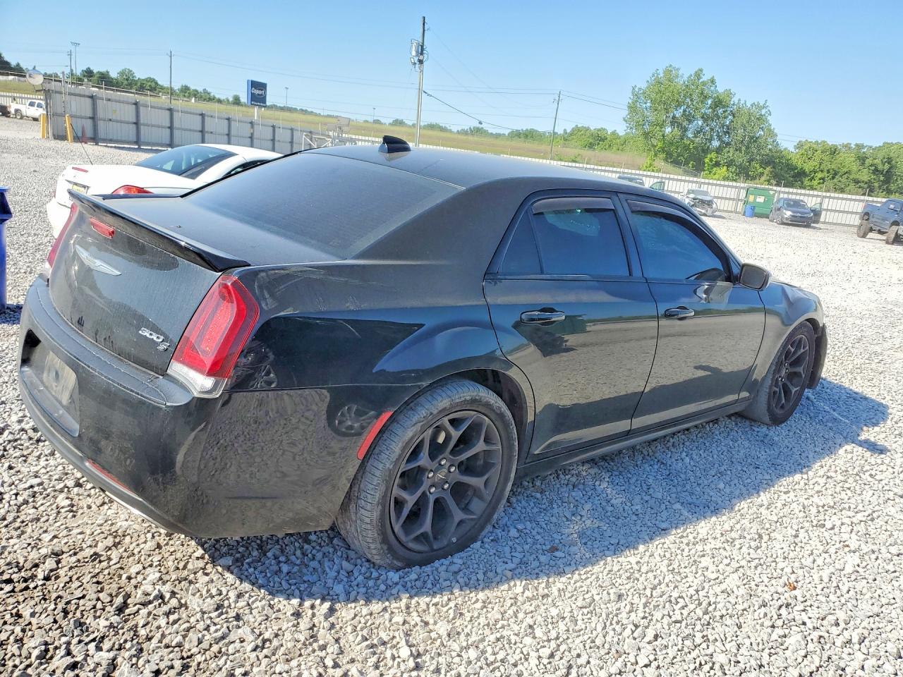 2019 Chrysler 300 S - Image 3