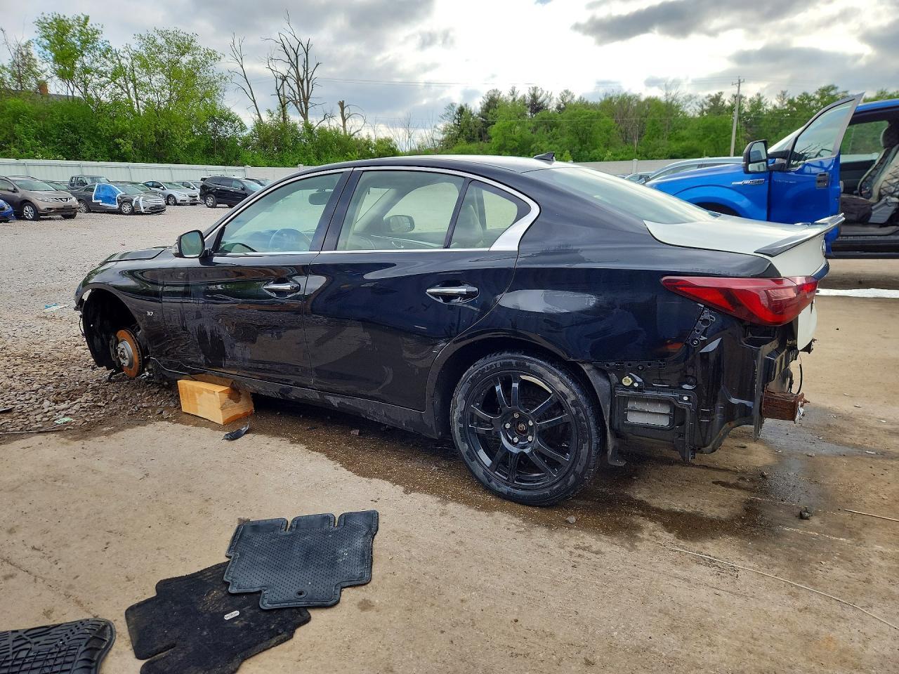2015 Infiniti Q50 Premium - Image 2