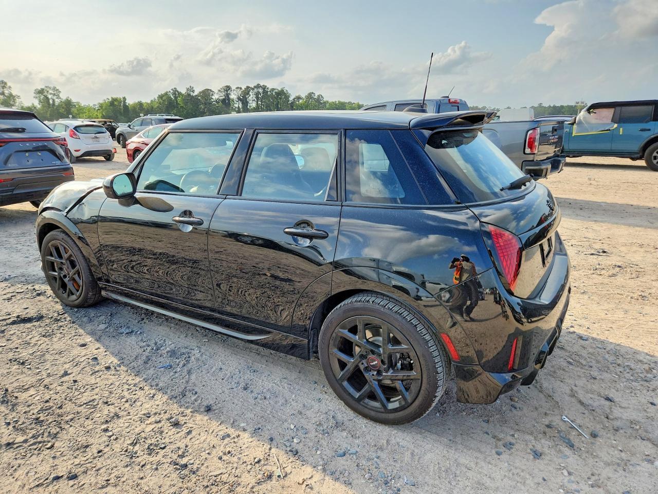 2025 Mini Cooper S - Фото 2