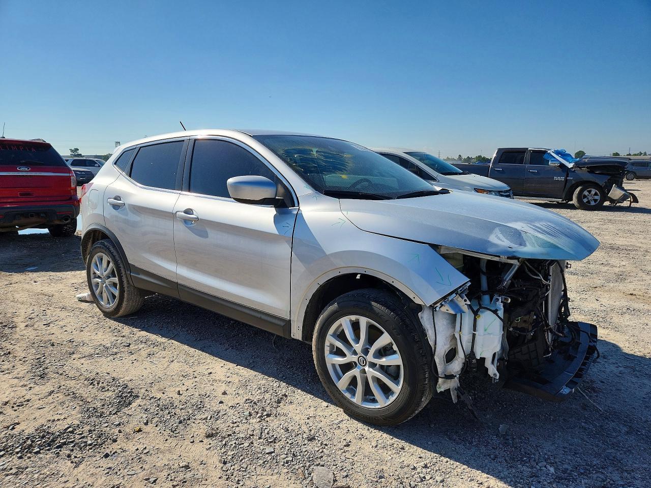 2021 Nissan Rogue Sport S - Фото 4