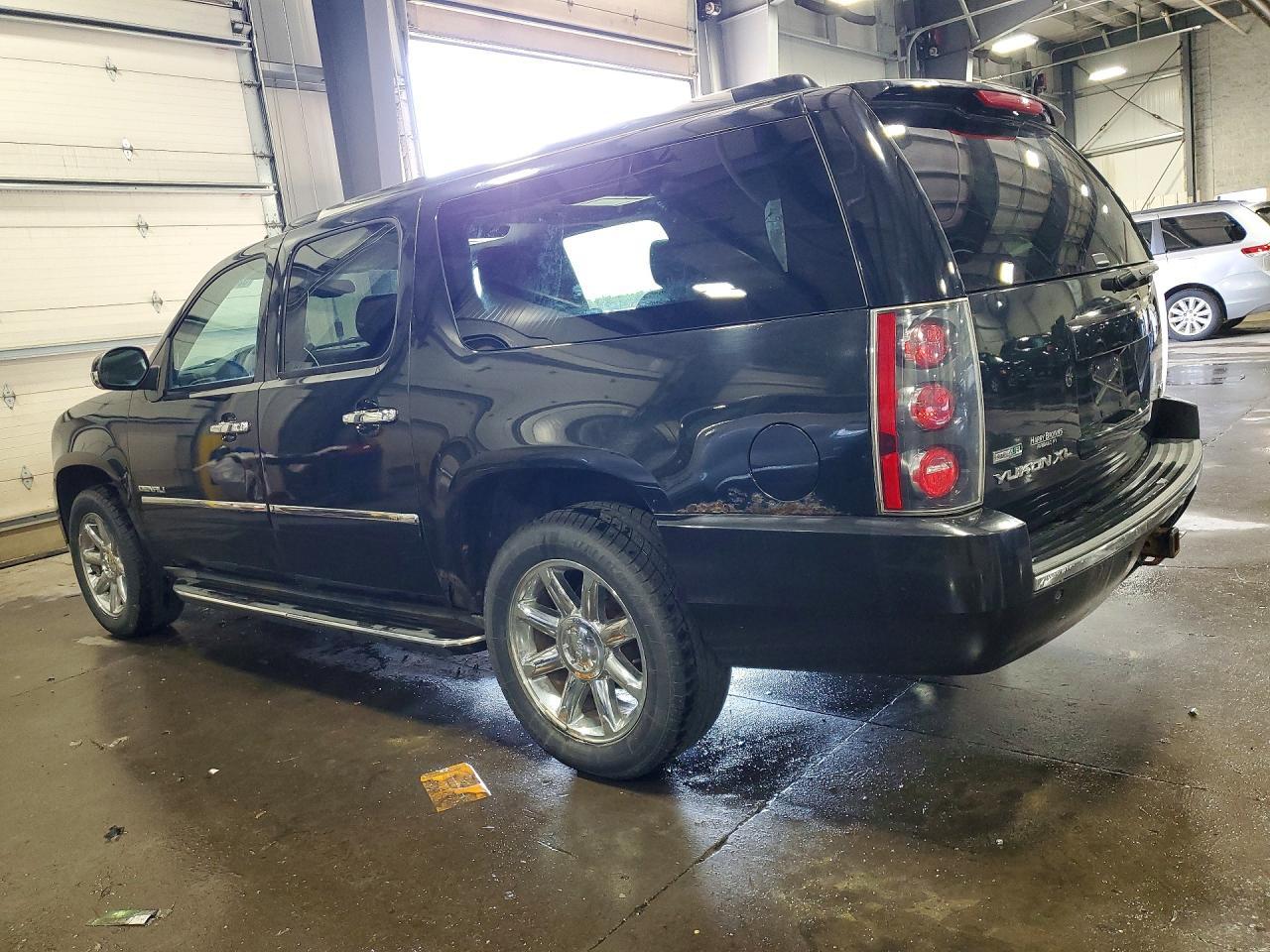 2011 GMC Yukon Xl Denali - Фото 2