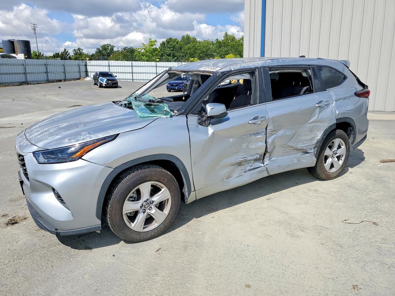2024 Toyota Highlander Le