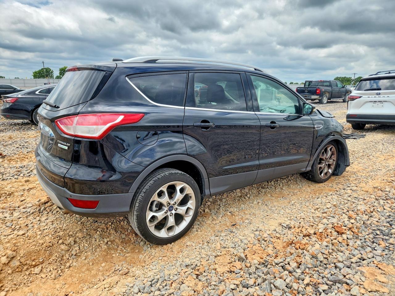 2016 Ford Escape Titanium - Фото 3