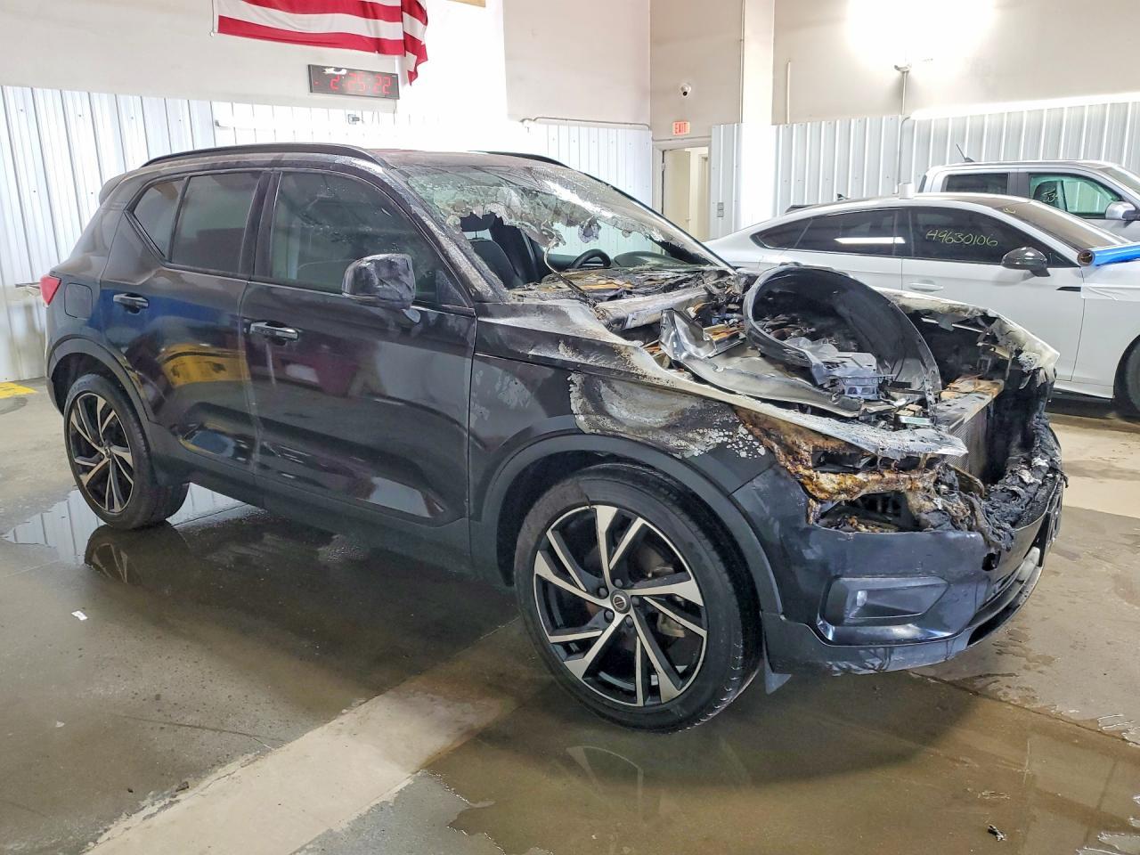 2020 Volvo Xc40 T5 R-Design - Фото 4